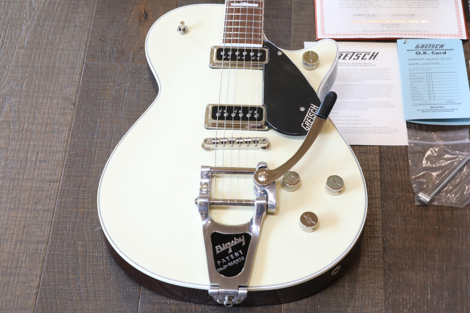 Unplayed! 2020 Gretsch G6128TDS-PE-LIV Player’s Edition Jet Lotus Ivory + OHSC