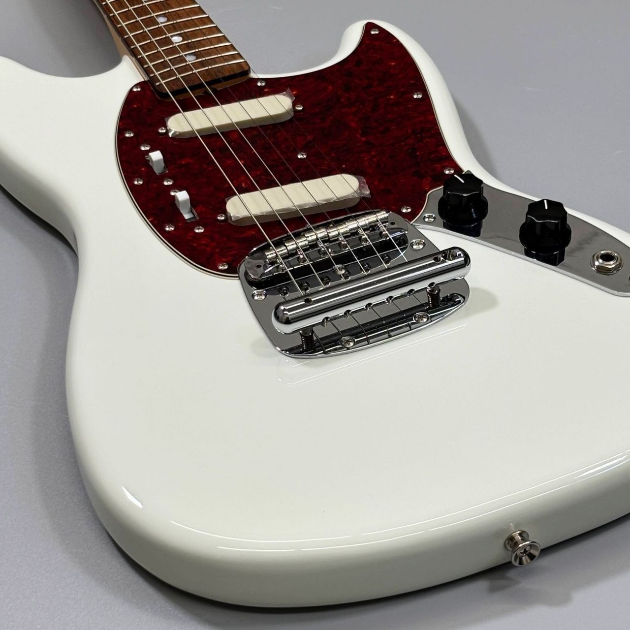 Fender Made in Japan Traditional 60s Mustang Olympic White 3.08kg White