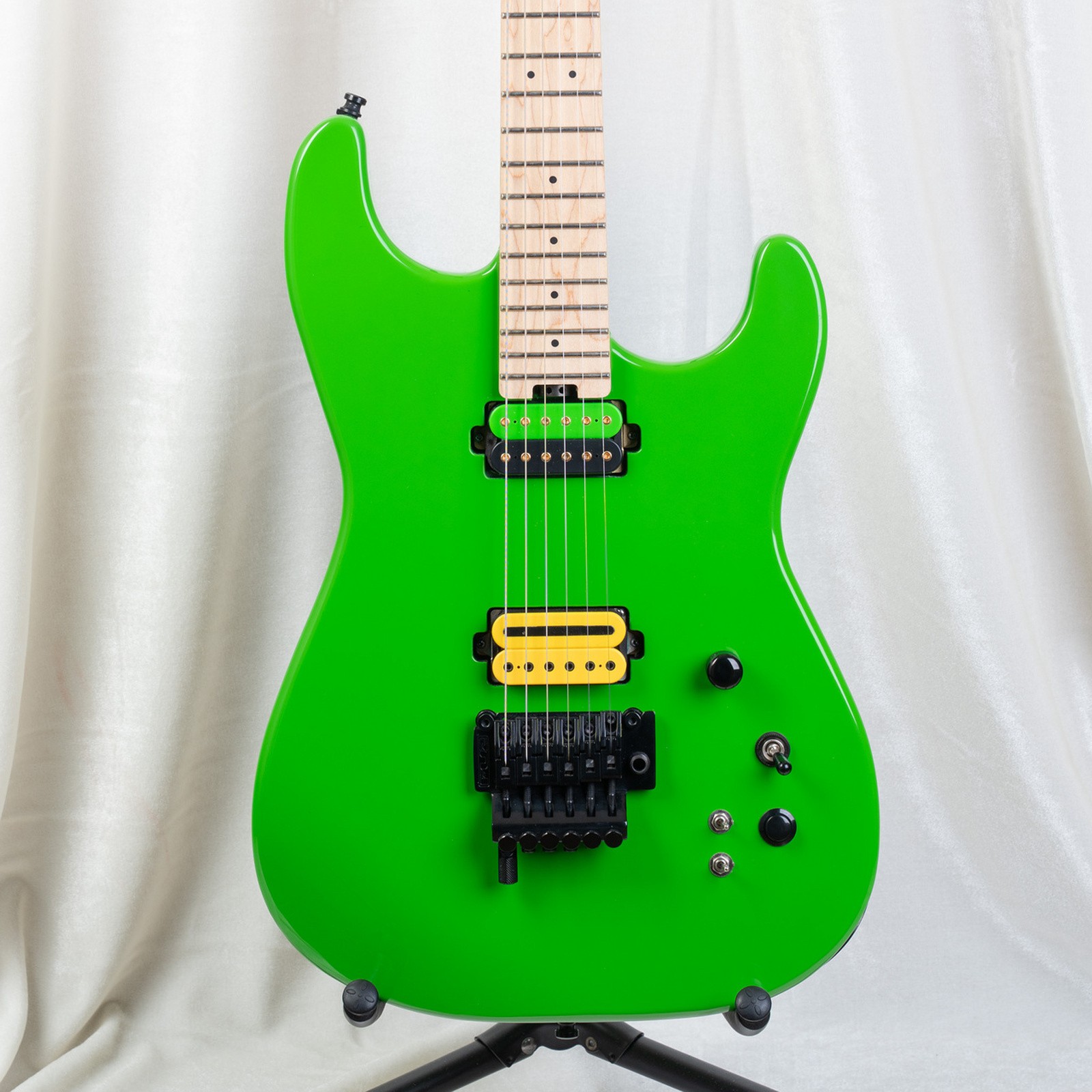 FU-Tone FU PRO GUITAR NEON GREEN Used Alder Body Maple Neck w/Soft Case