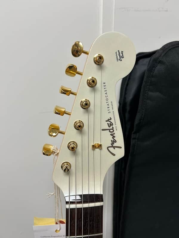 Fender Made in Japan Traditional 60s Stratocaster 2025 – White Pearl