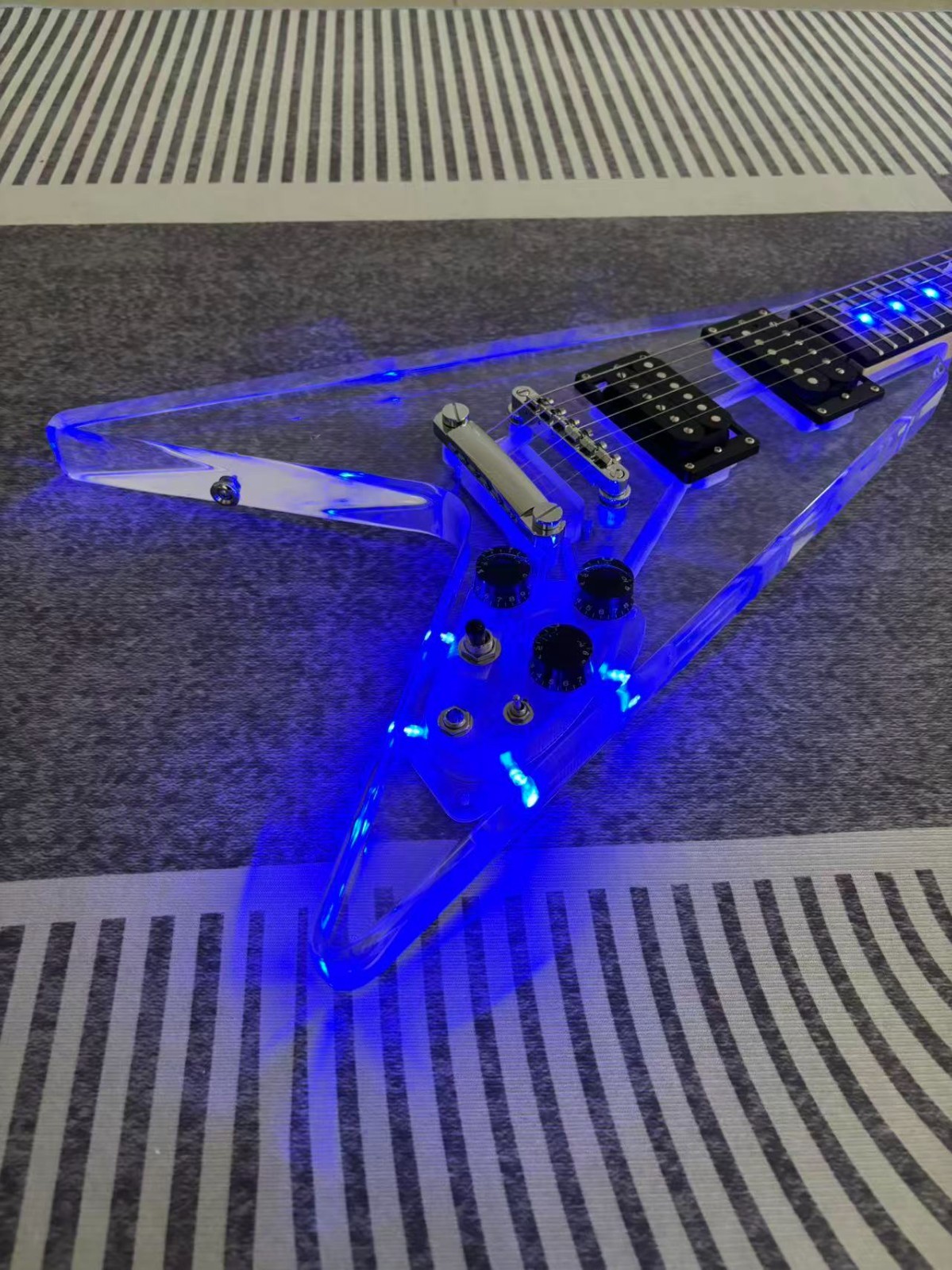 Acrylic Electric Guitar Rosewood Fretvboard Maple Neck Blue Light Bolt On