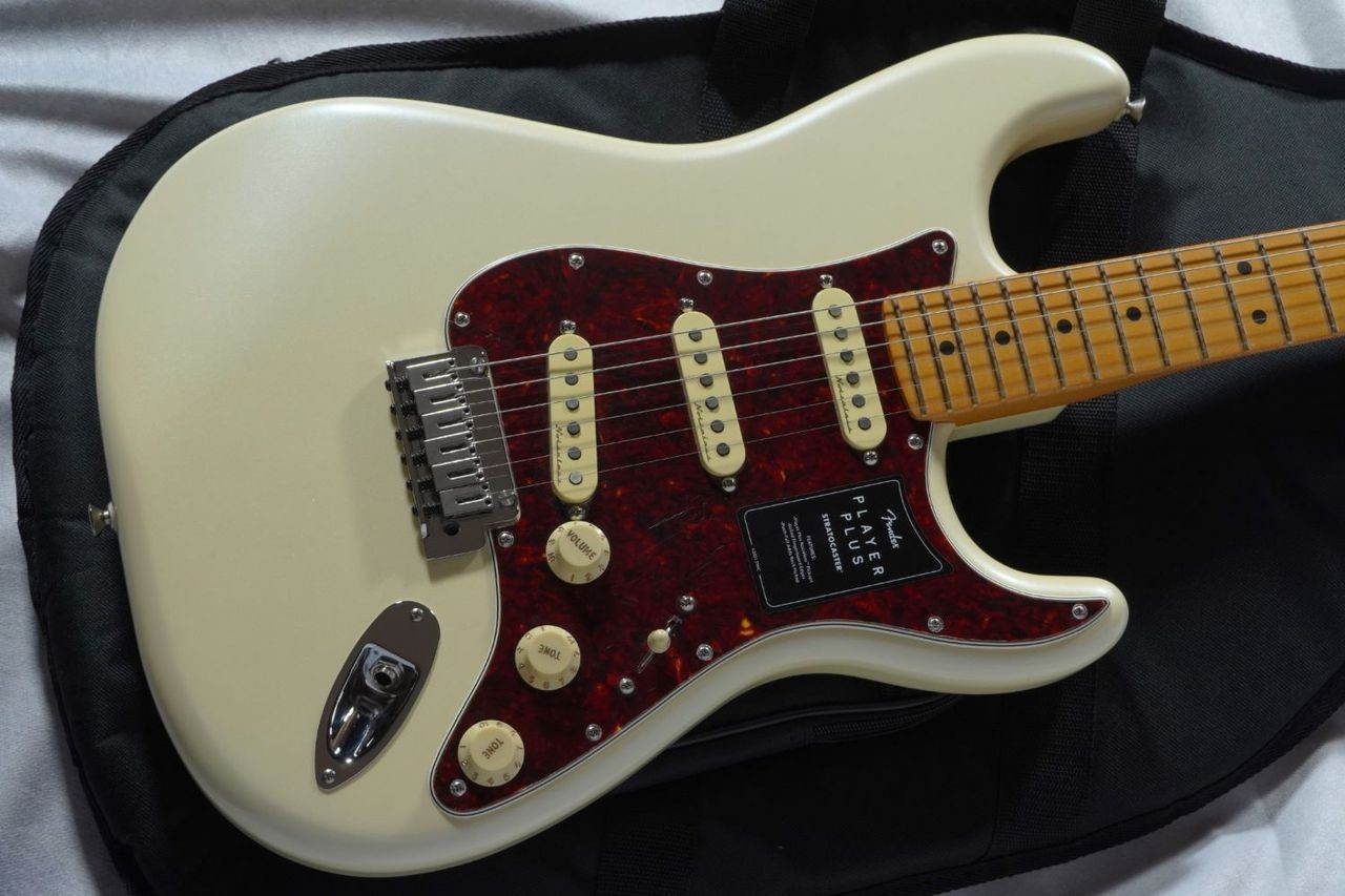 Fender Player Plus Stratocaster Olympic Pearl 3.64kg 285946