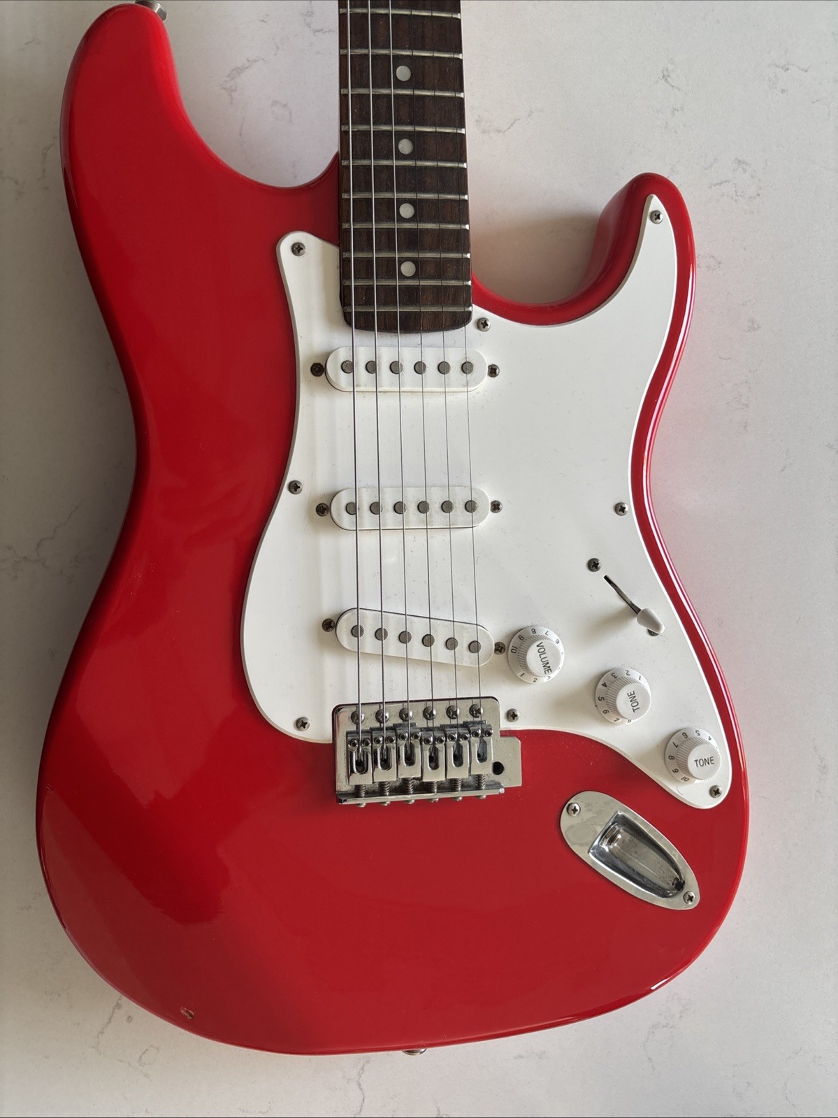 Barracuda Guitar. Fender Style With Soft Case.