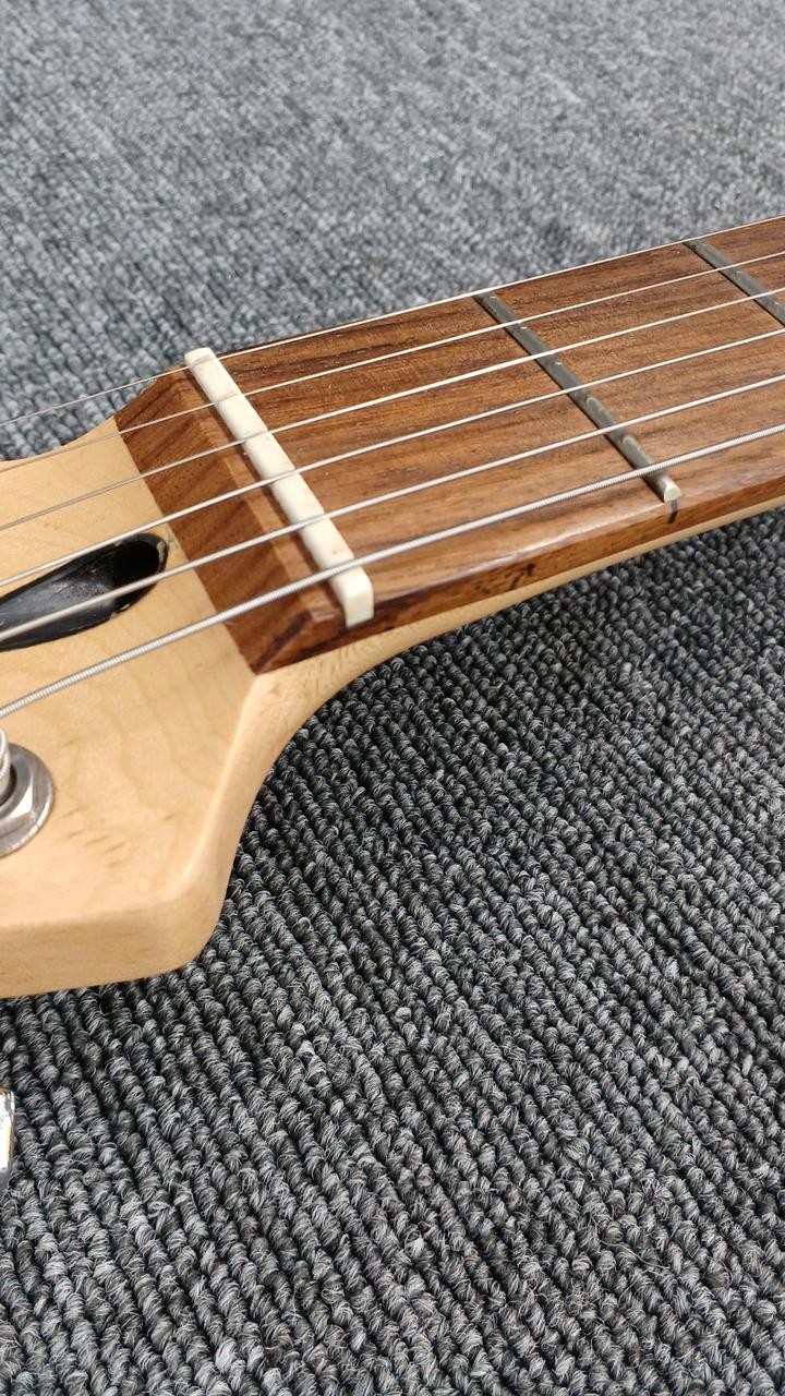 BUSKER’S Stratocaster-type Electric Guitar-02