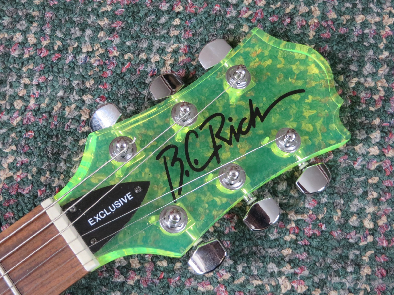 1999 B.C. Rich Exclusive Acrylic Lucite Neon Green! w/hardshell case