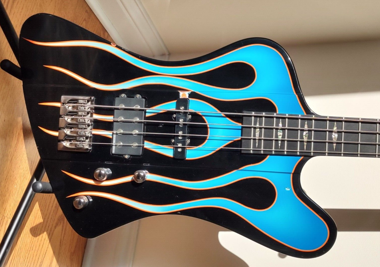 GMP THUNDERBIRD BASS GUITAR – JERRY DIXON of WARRANT – OWNED BY and STAGE USED