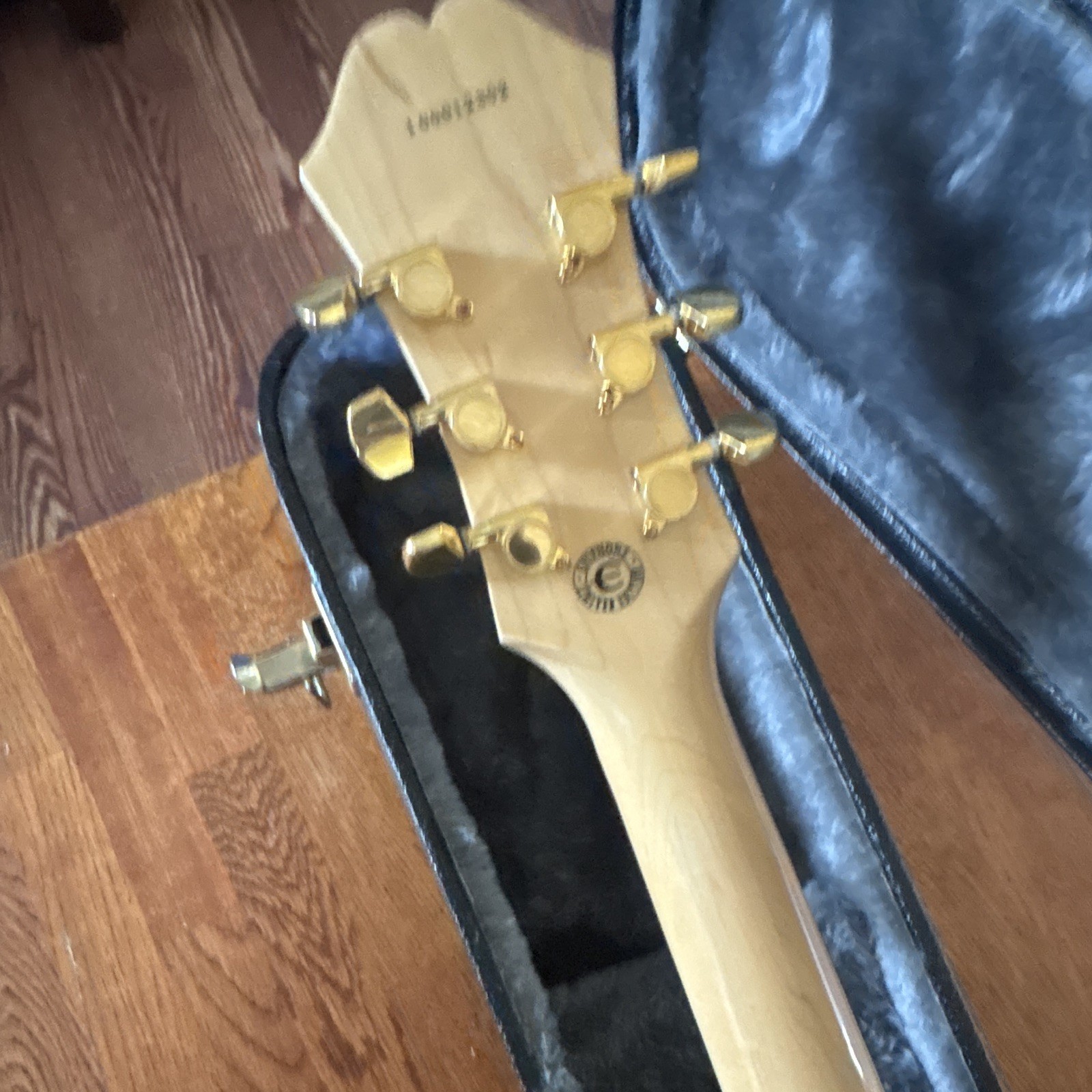 Epiphone Sheraton II Natural Semi-Hollow Electric Guitar w/ Hard Case
