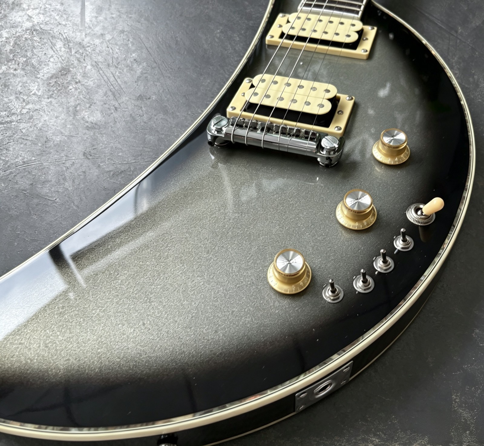 Ship US Custom Moon VB Electric Guitar Rosewood Fingerboard Crescent inlay