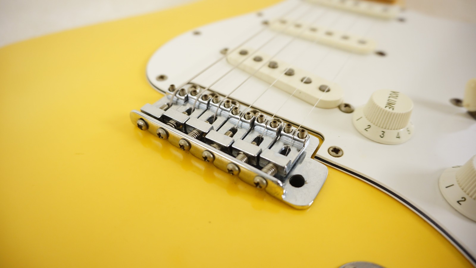 Fender ST72-115 YWH Stratocaster MIJ Fujigen E-Serial (1984-1987)