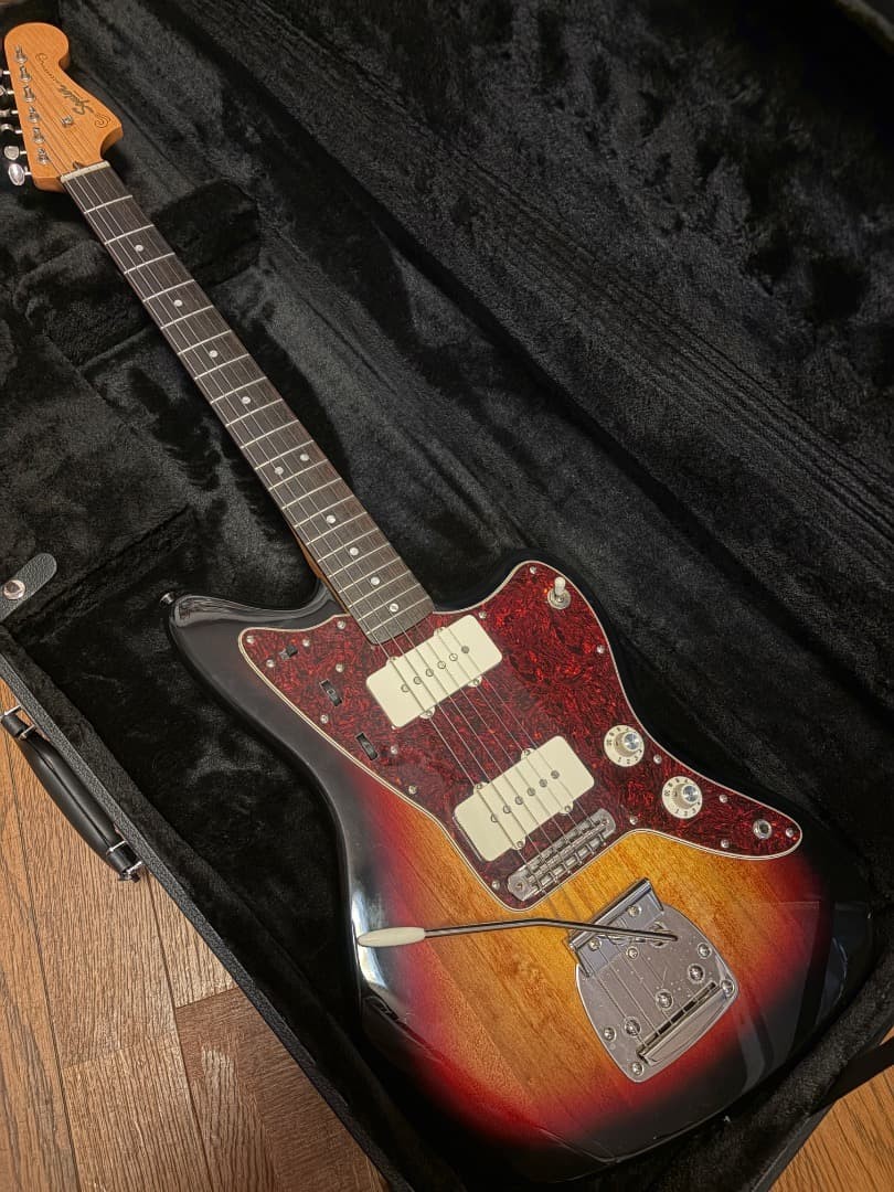 Squier Classic Vibe 60s Jazzmaster Guitar Maple Fretboard Vintage Style Excellen