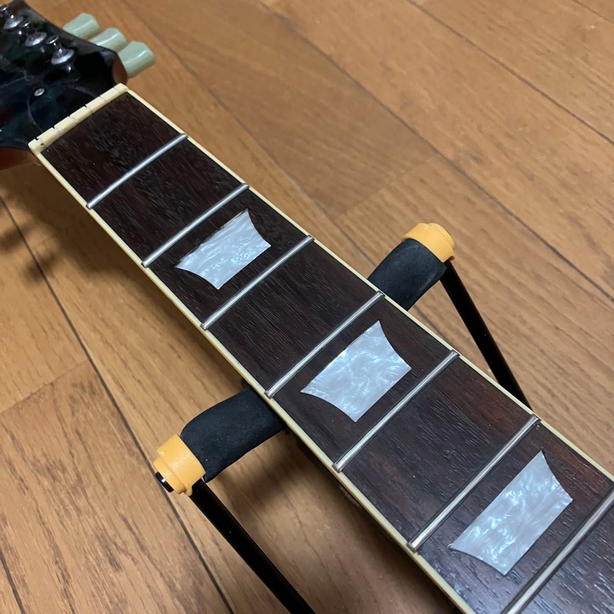 GrassRoots Limited Model Les Paul Emerald Green
