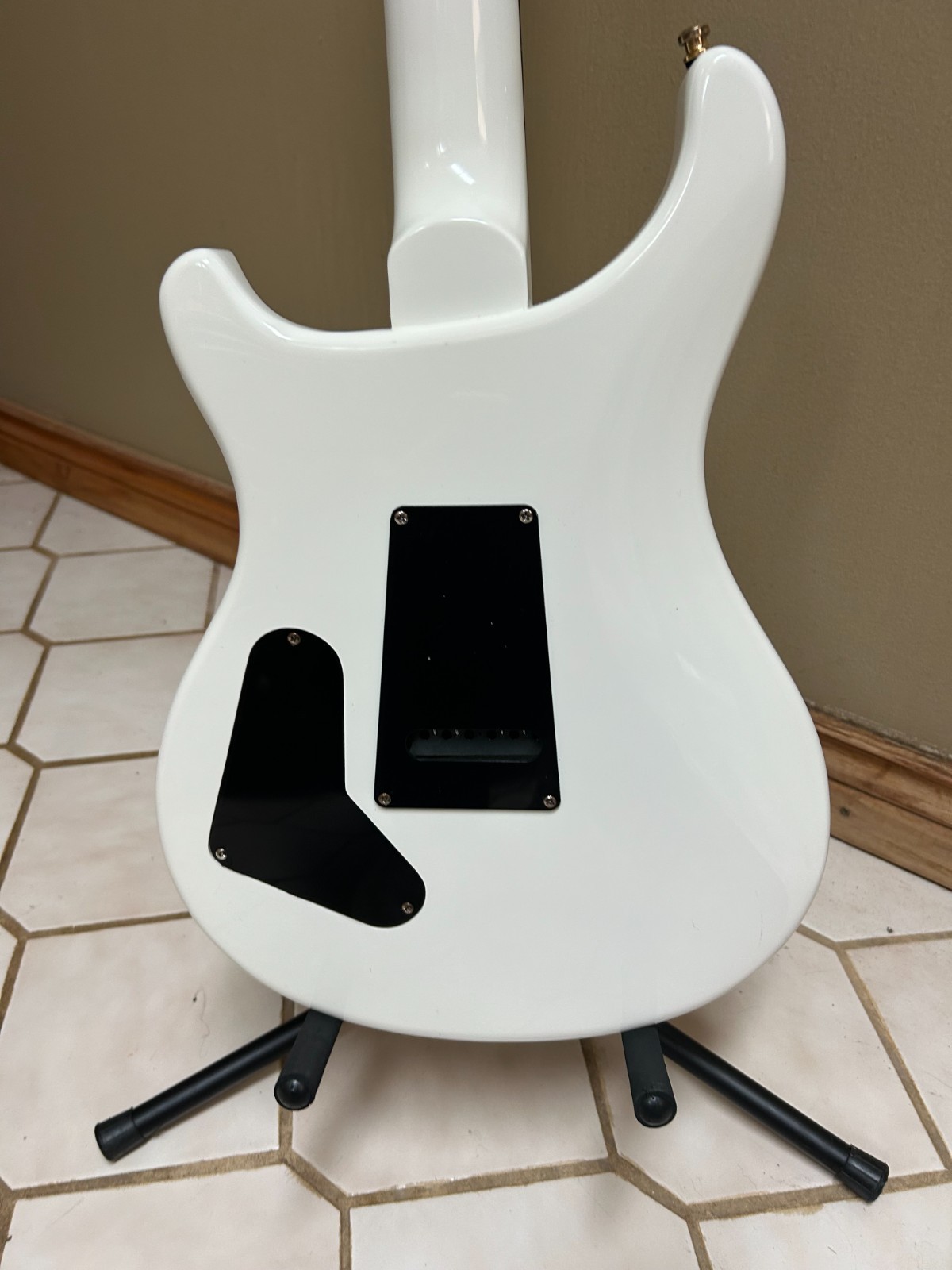 PRS DAVE NAVARRO SE IN JET WHITE WITH SEYMORE DUNCAN PEARLY GATES PICKUPS.