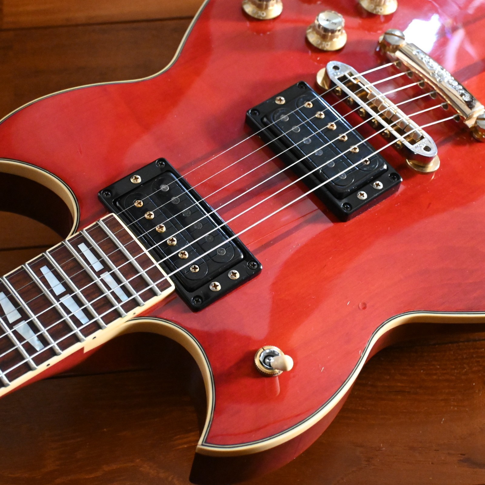 1982 Vintage YAMAHA SG1500 Persimmon Red + Genuine Yamaha Soft Case (G292)
