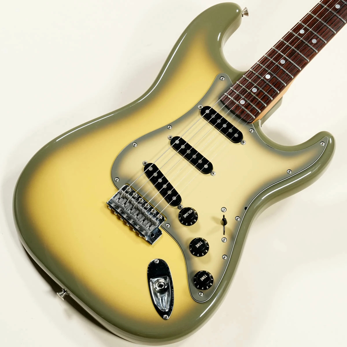 Used Fender Japan / Antigua Stratocaster 2002-2004 Shibuya Store No.RG1808