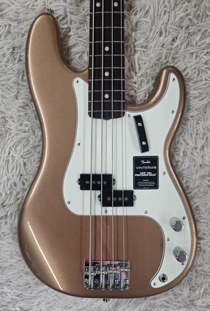 Fender Vintera III Late ’60s Precision Bass, Rosewood Fingerboard, Firemist Gold