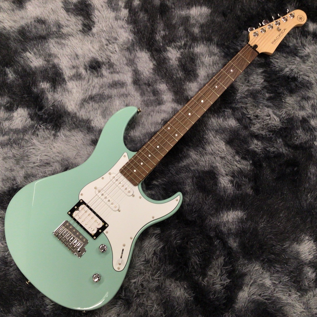 YAMAHA PACIFICA112V SOB Sonic Blue
