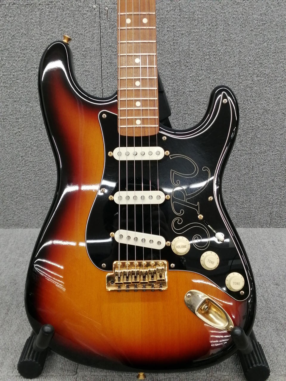 FENDER USA SRV ST 3TS Stratocaster type