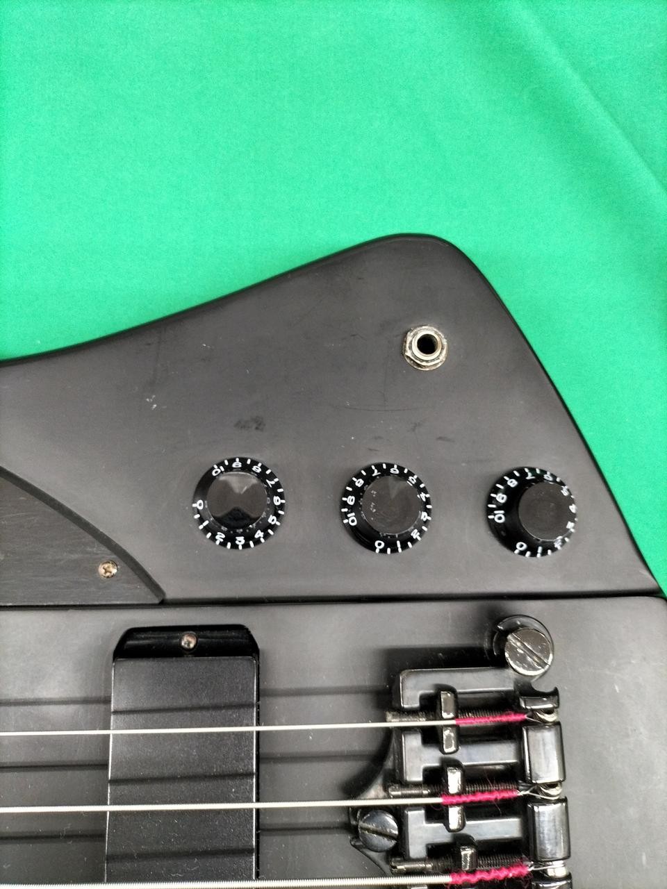 EPIPHONE GOTH THUNDERBIRD IV Base