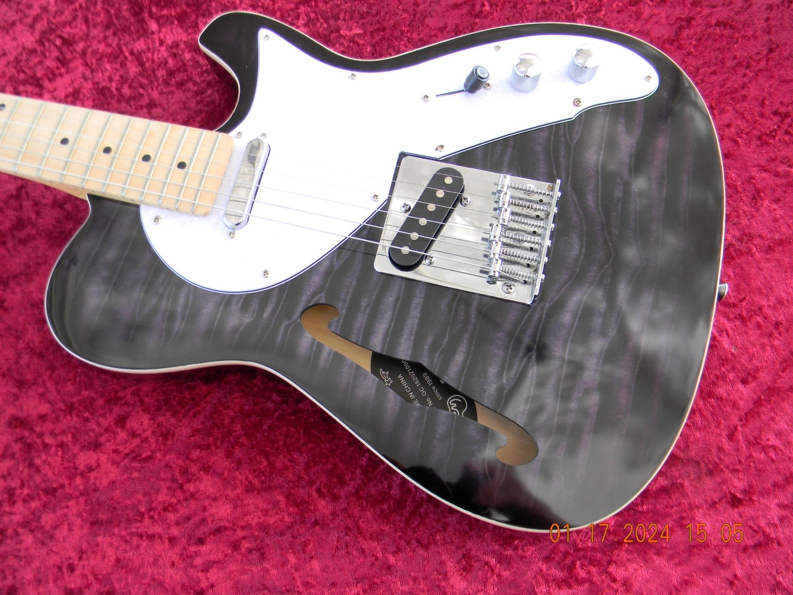Grote GT-150 Super Series Semi Hollow F Hole Flame Top Electric Guitar, Nice
