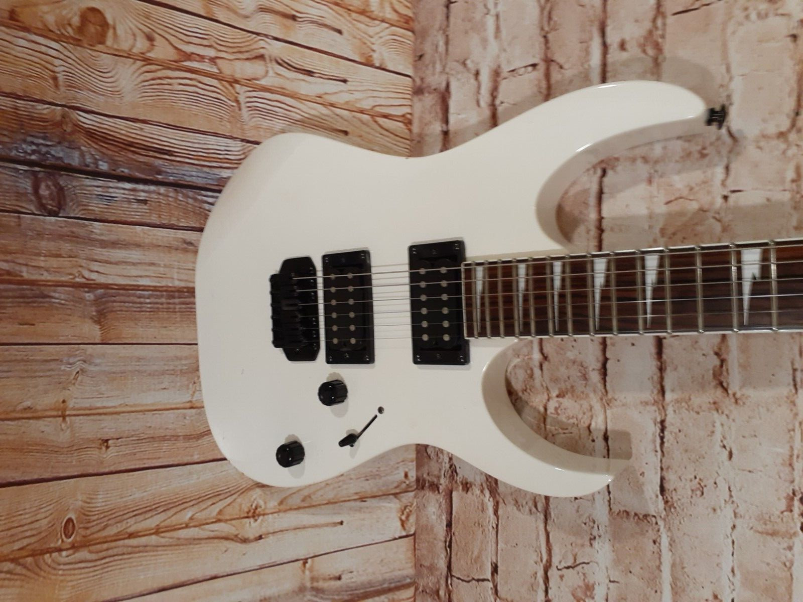 Ibanez GRG120BDX Gio Series Electric Guitar – White