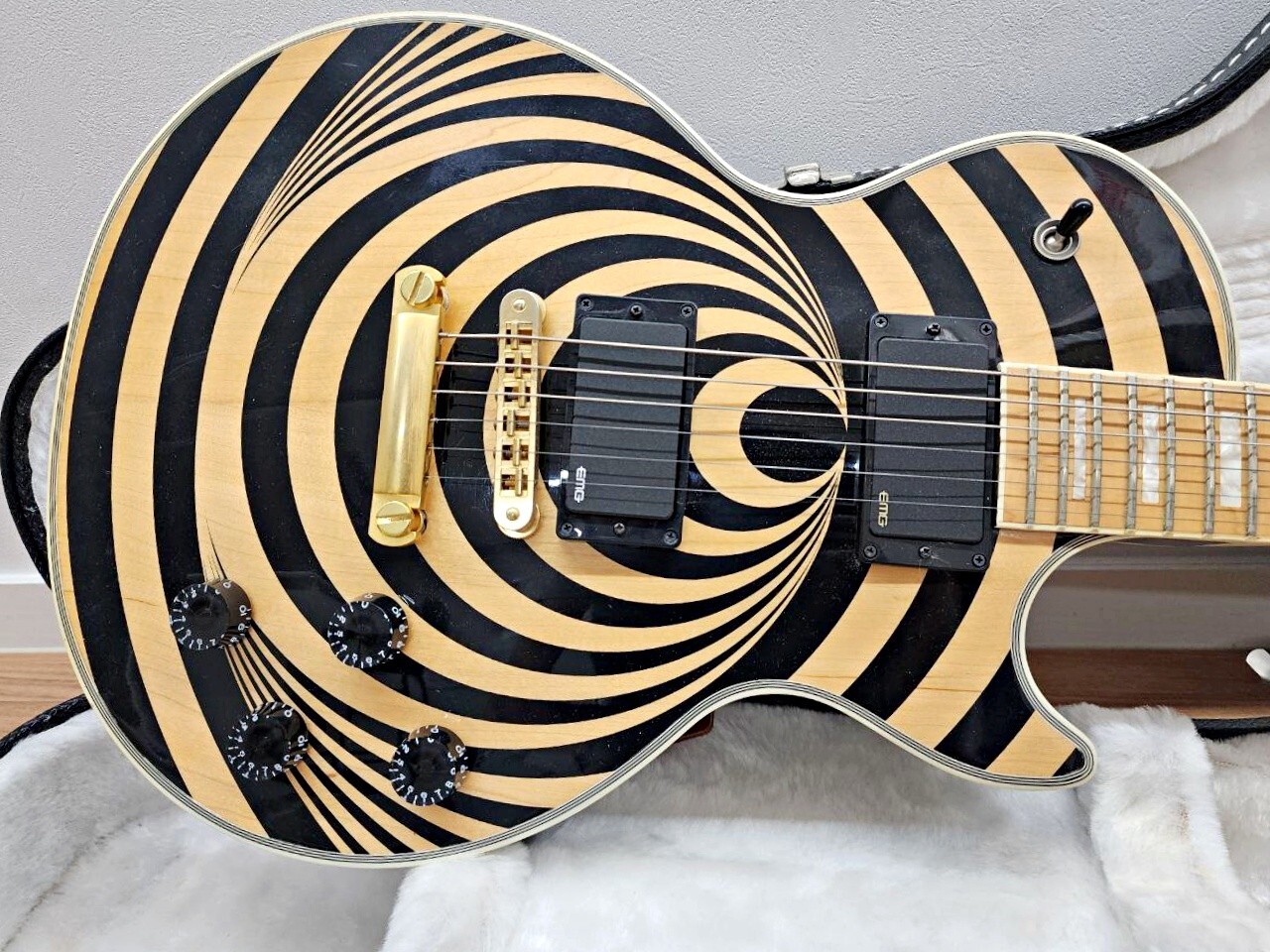Gibson Zakk Wylde Vertigo with Original Hard Case Bullseye
