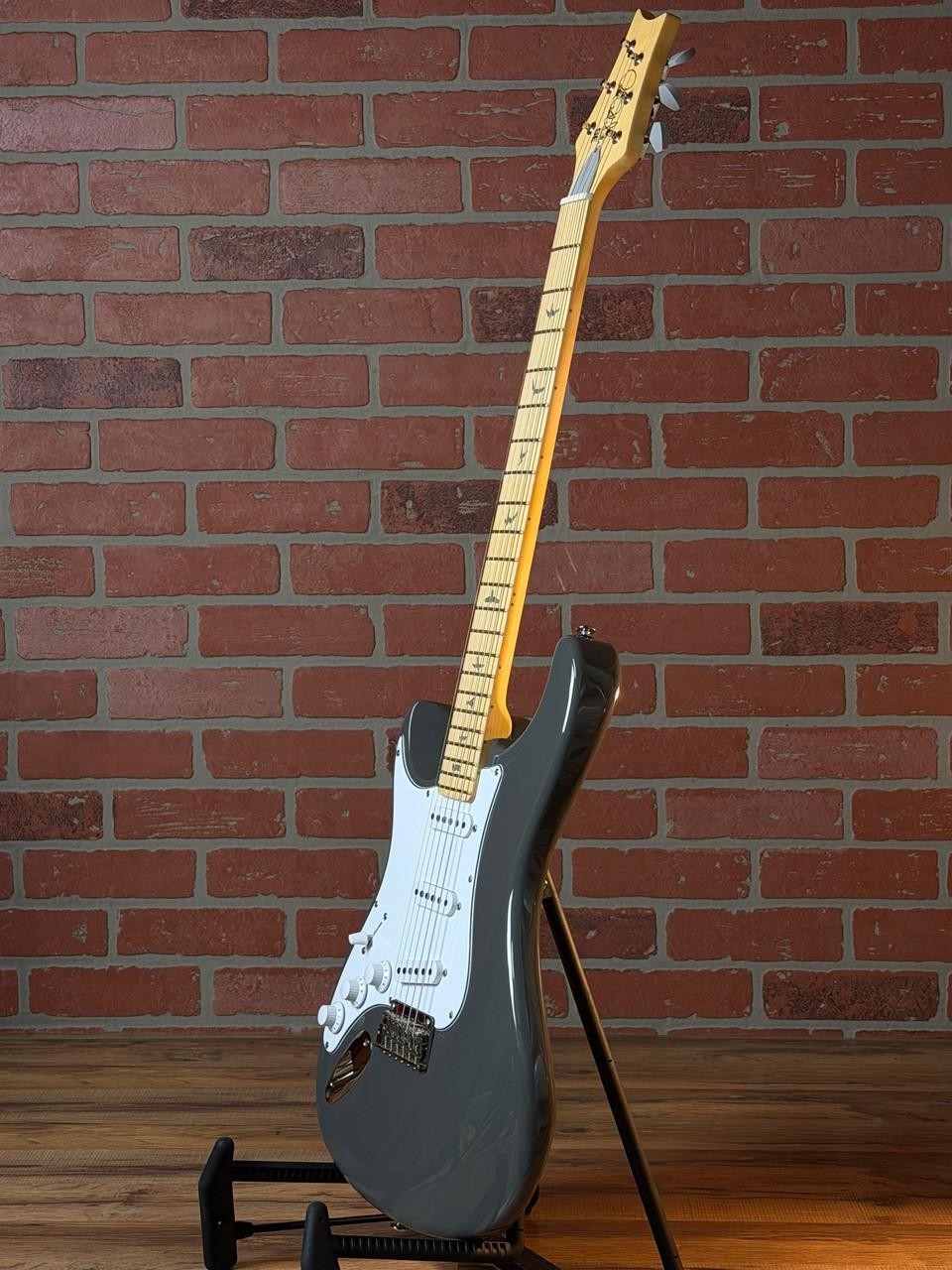 PRS SE Silver Sky Left-Handed Maple Fingerboard Electric Guitar – Overland Gray