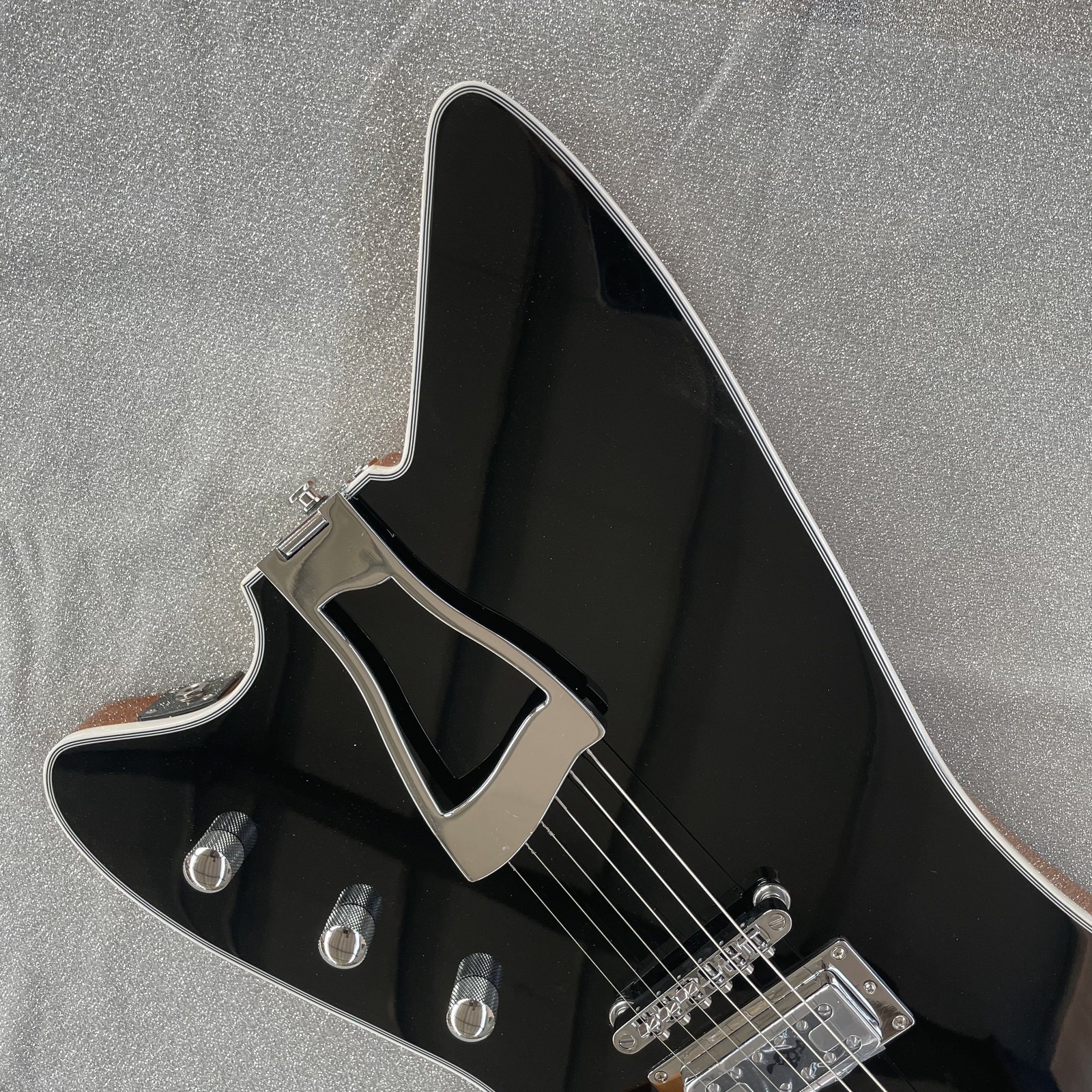 Unique Electric Jazz Guitar H-H Pickups Bigsby Vibrato Black Finish Chrome HW