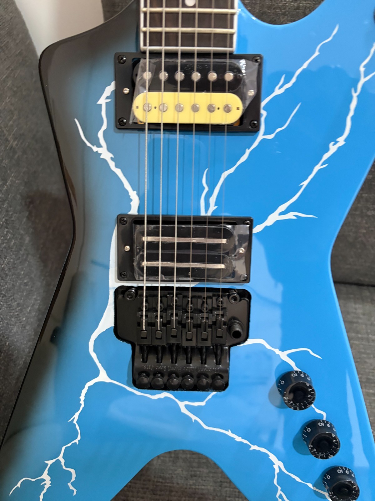 Dimebag Darrel ML Electric Guitar Floydrose vibrato Blue Lightning Veneer
