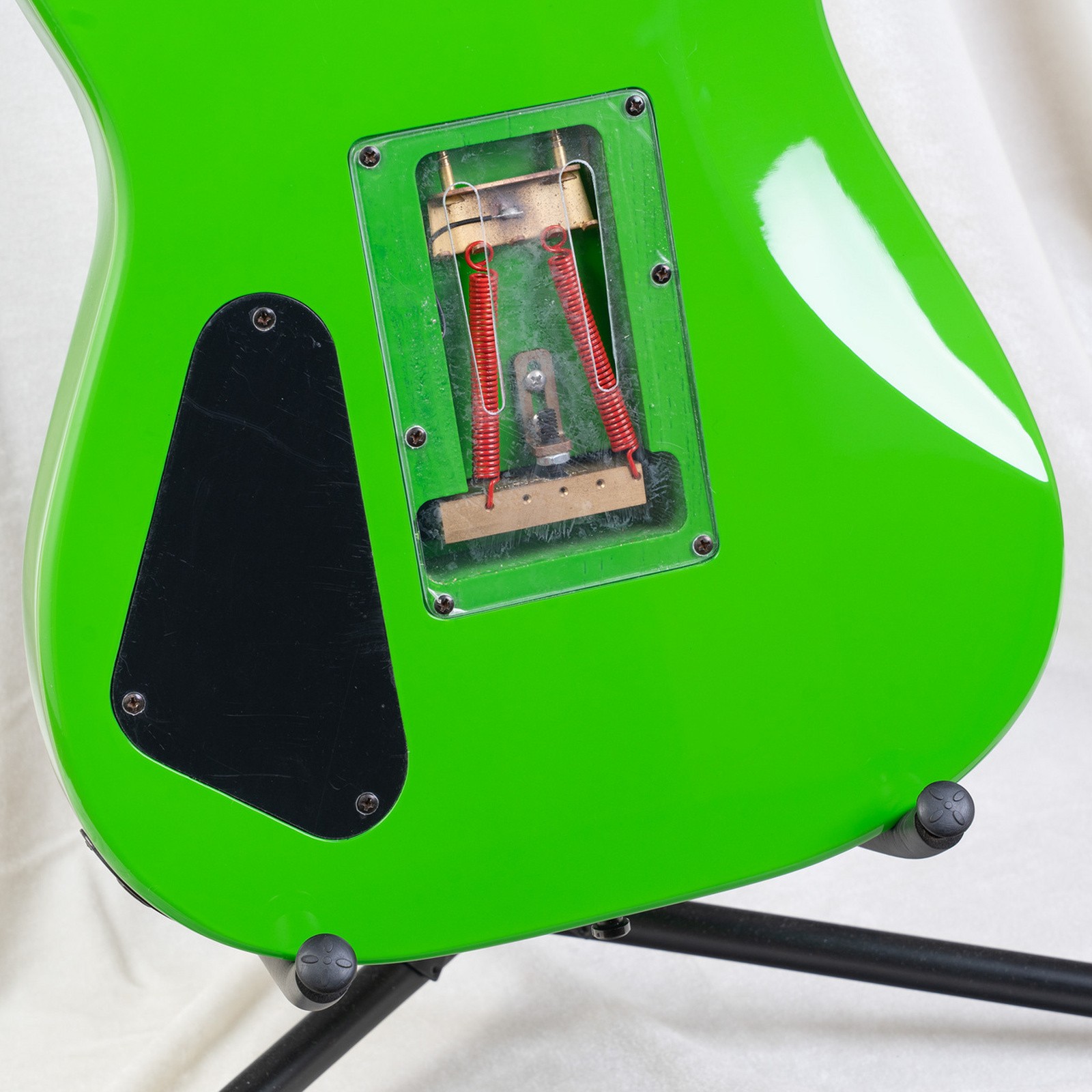 FU-Tone FU PRO GUITAR NEON GREEN Used Alder Body Maple Neck w/Soft Case