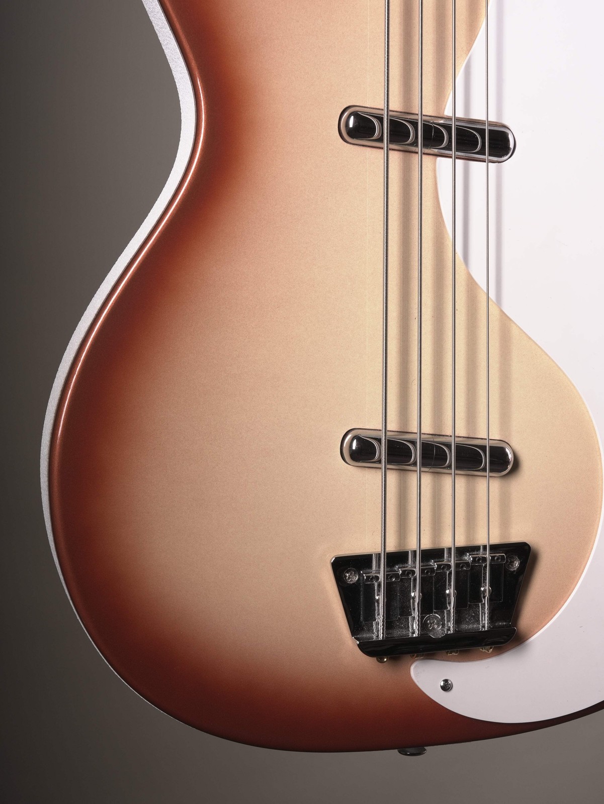 Danelectro ’59DC Long Scale Electric Bass – Copper Burst