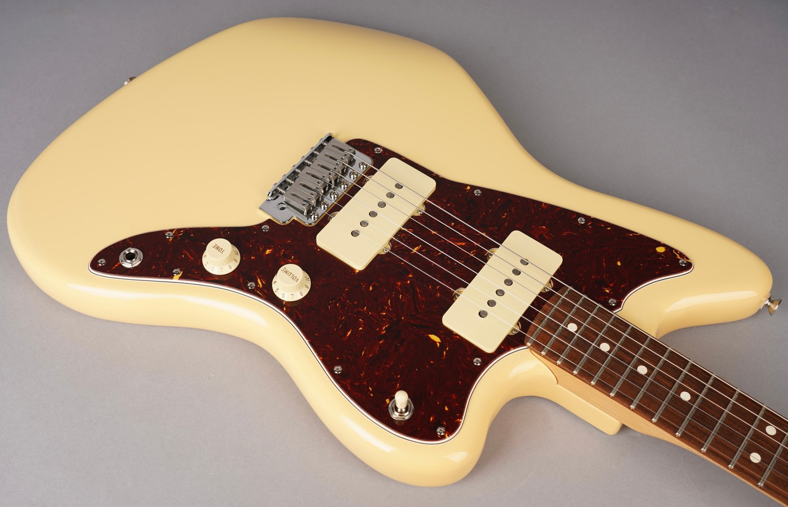 Fender American Performer Jazzmaster – 2023 – Vintage White w/HSC