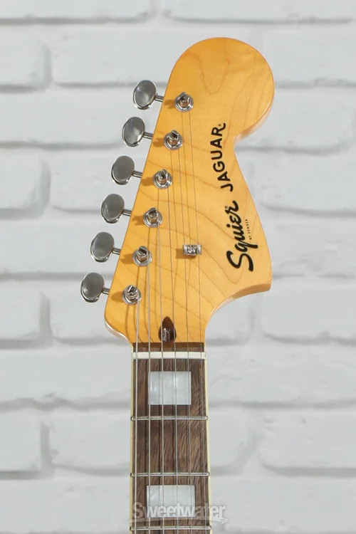 Squier Classic Vibe ’70s Jaguar – 3-Tone Sunburst