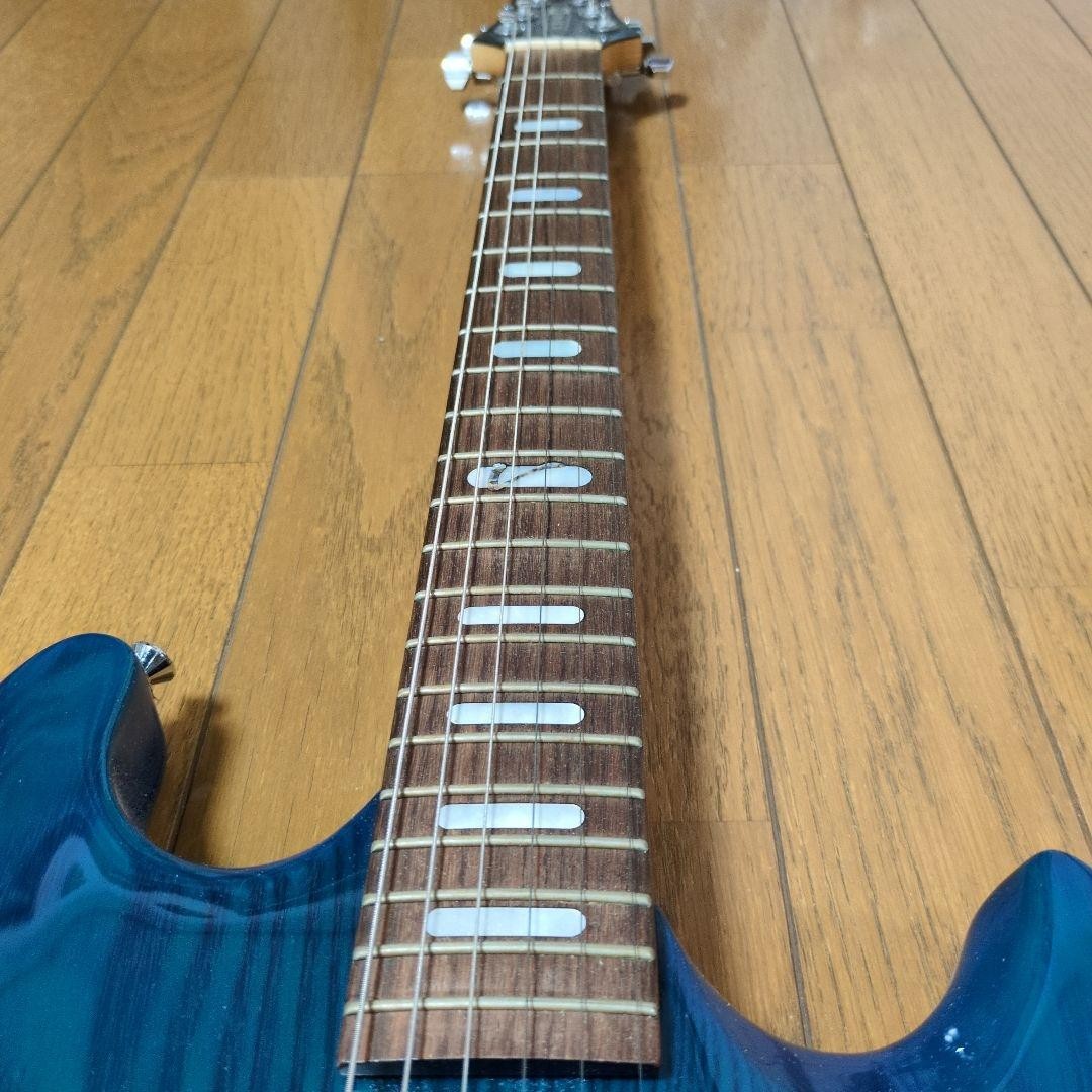 LINE6 Variax700 Guitar Blue Color