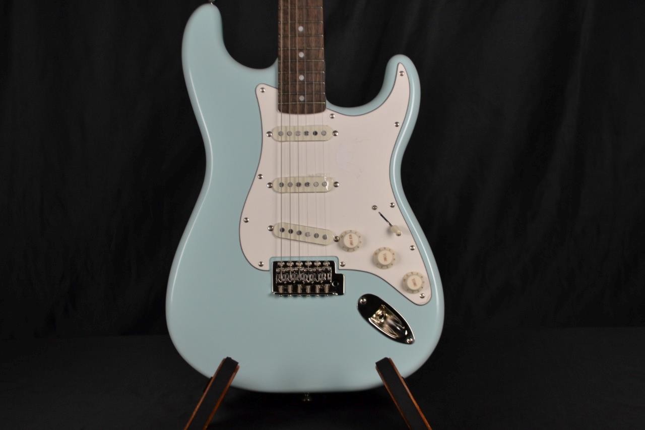 SQUIER FSR CLASSIC VIBE ’70s STRATOCASTER, SONIC BLUE, Int’l Buyer Welcome