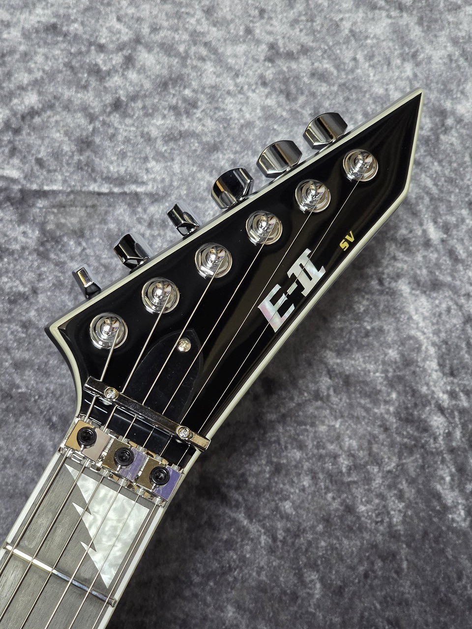 E-II SV -Black with White Stripes- (Overseas)