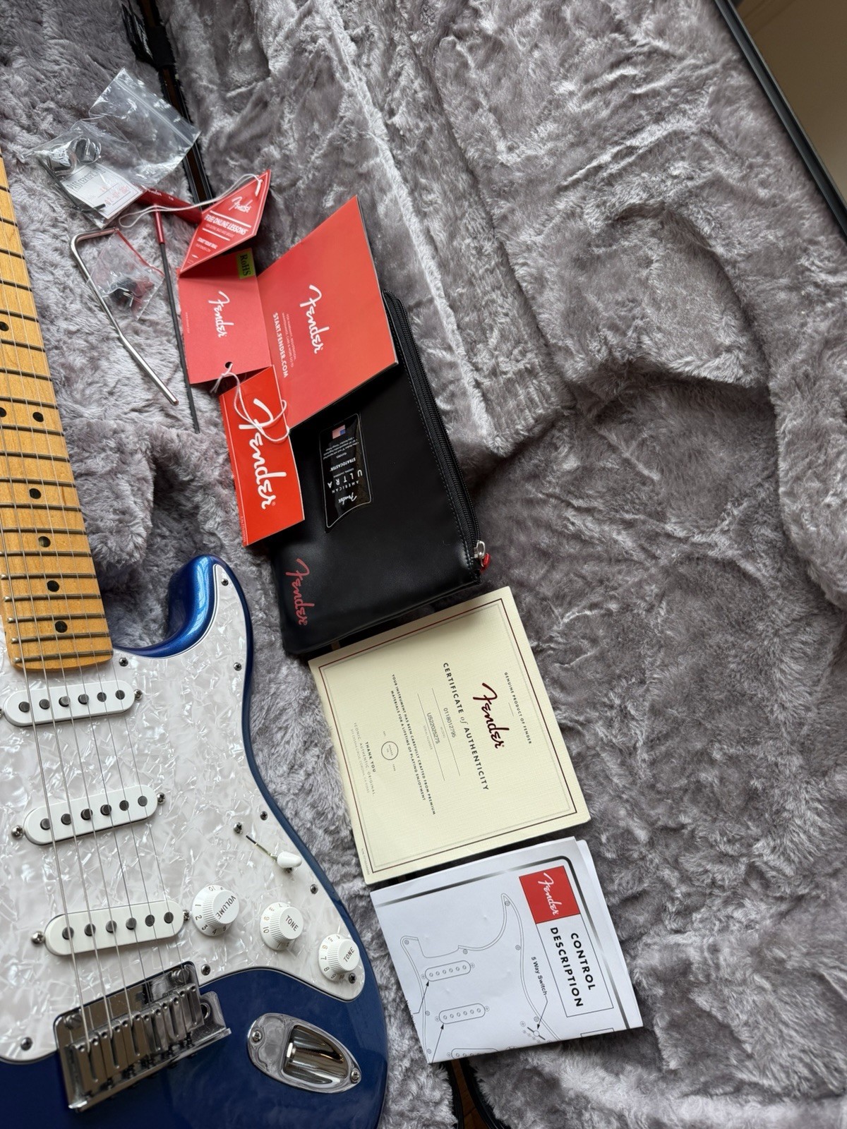 2022 Fender American Ultra Stratocaster Maple Fretboard – Cobra Blue