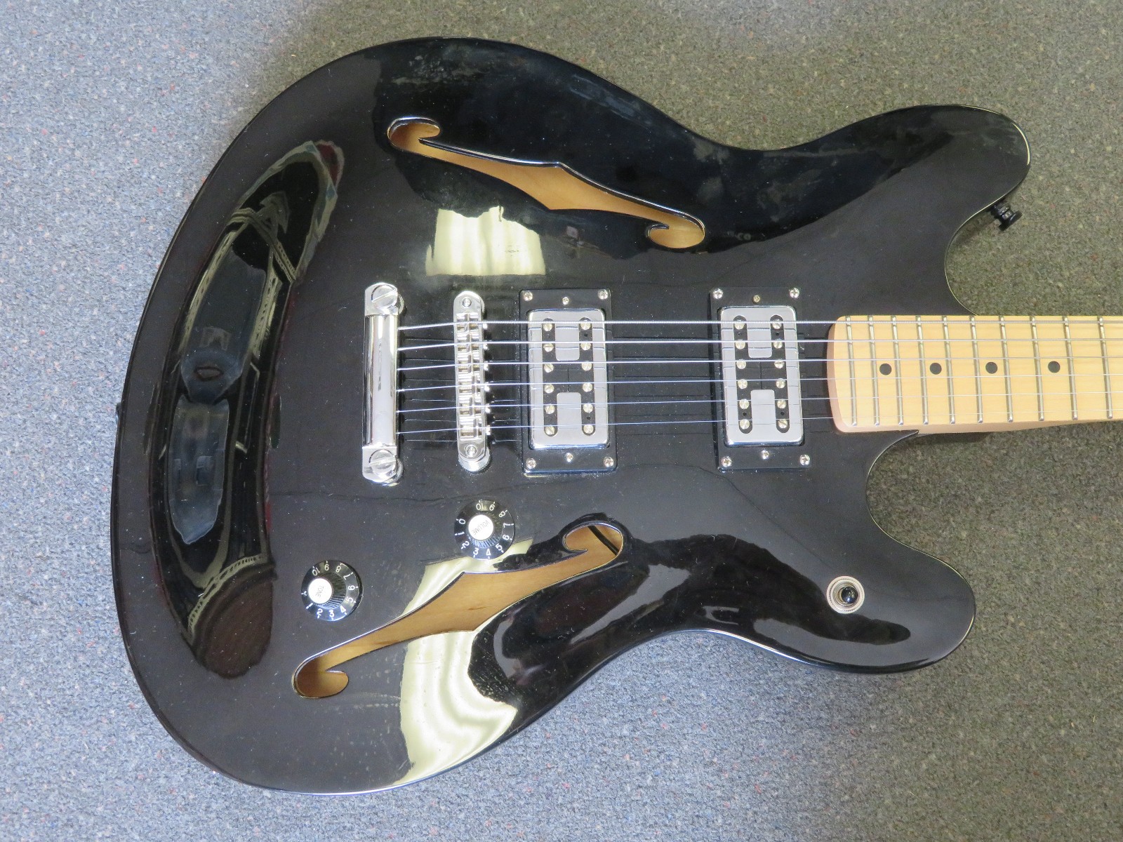 Black Fender Squier Starcaster Affinitiy Series Semi Hollow Body Electric Guitar