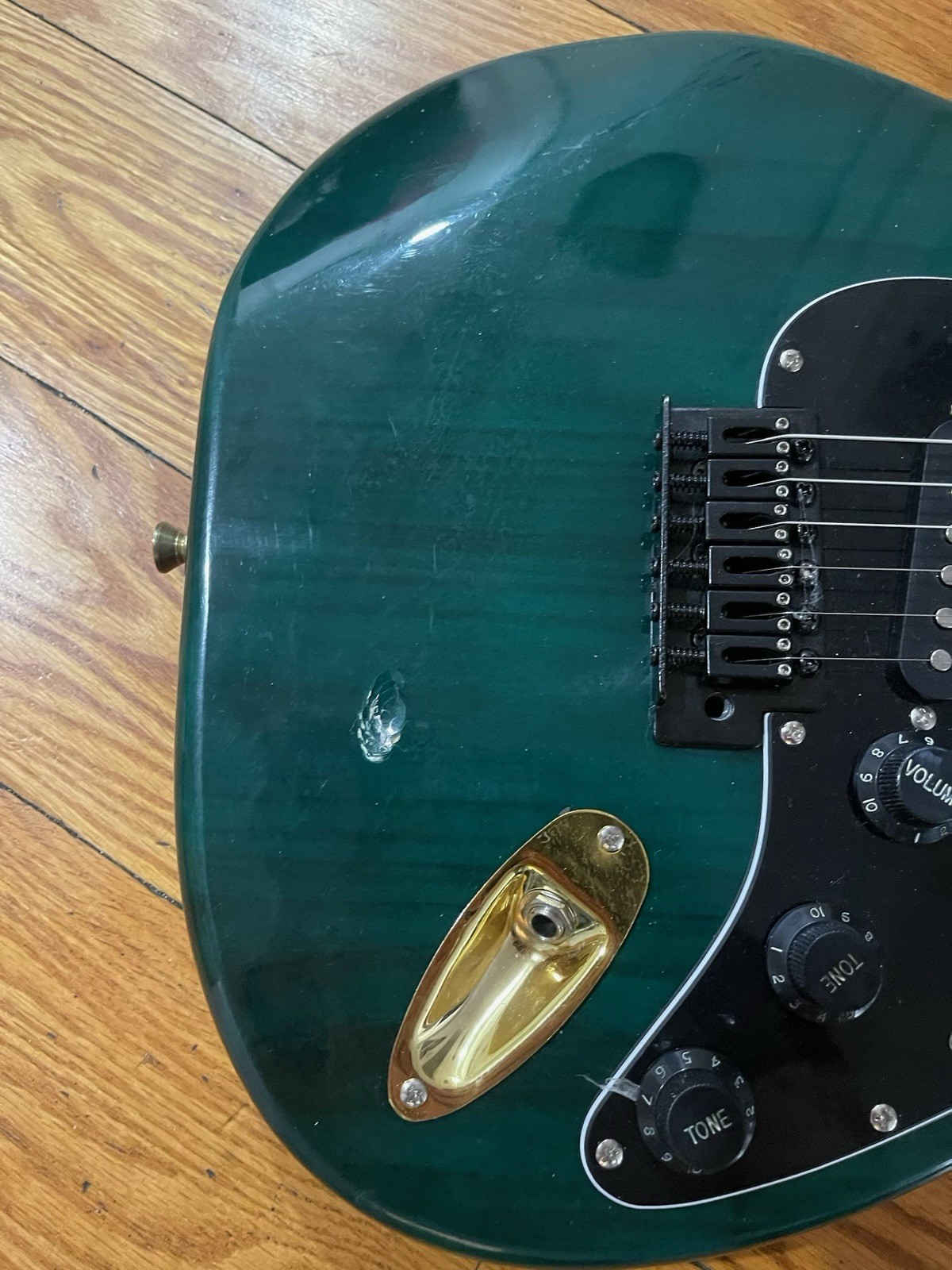MU-STAR Electric Guitar Green Solid Body 6 String Black Pickguard Gold Hardware