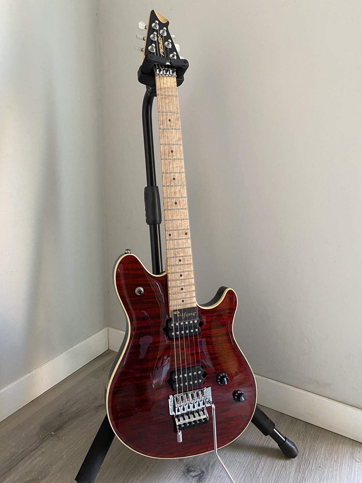 Peavey WOLFGANG “Custom Deluxe” DARK CHERRY FLAME TOP Guitar (unboxed) 04′ EVH