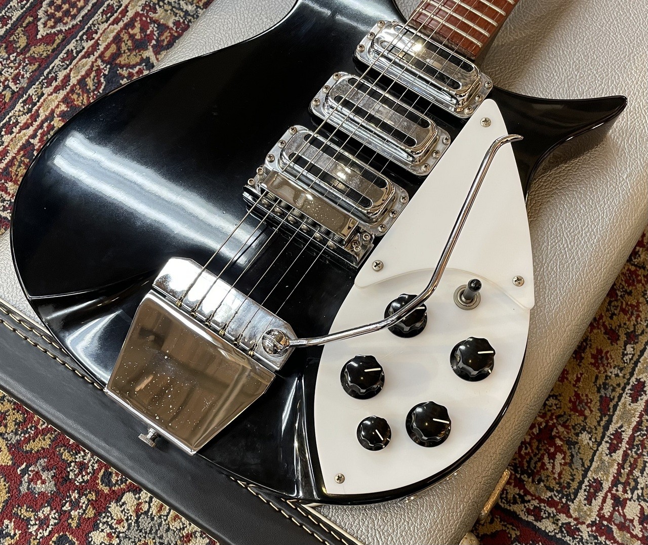 Rickenbacker 325V63 Jetglo Used Electric Guitar [AUTH]