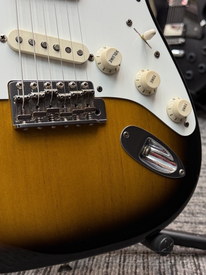 Fender American Vintage ’57 Stratocaster -2-Color Sunburst- 1999 (no260628)