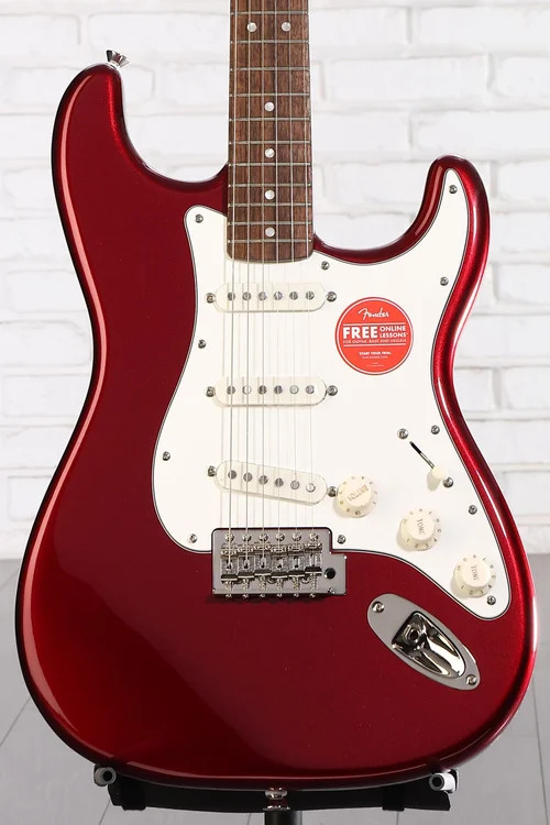 Squier Classic Vibe ’60s Stratocaster – Candy Apple Red
