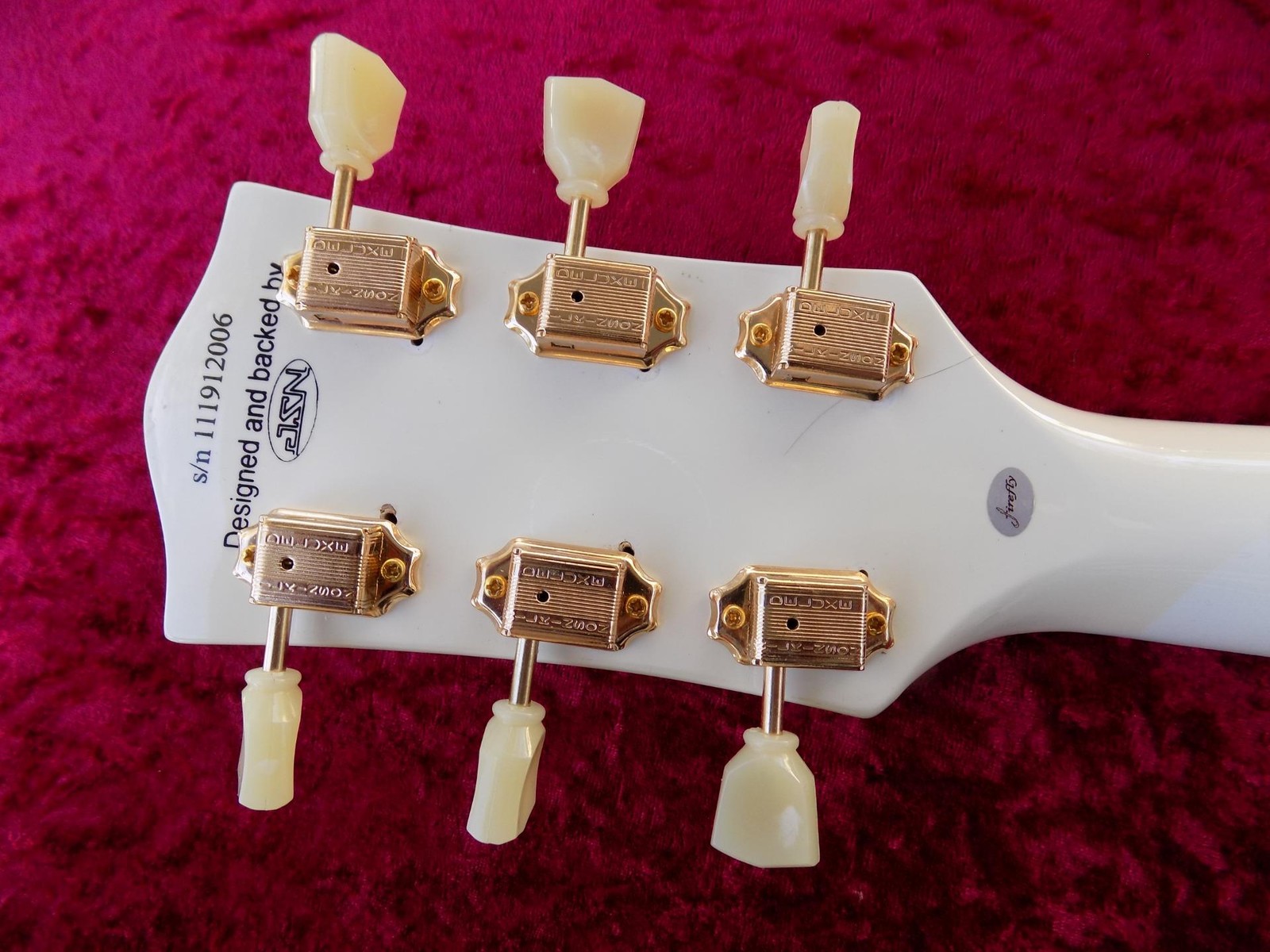 Firefly Set Neck P90 Double Cutaway, Gold Hardware,Wilkinson Tuners, PIO Cap