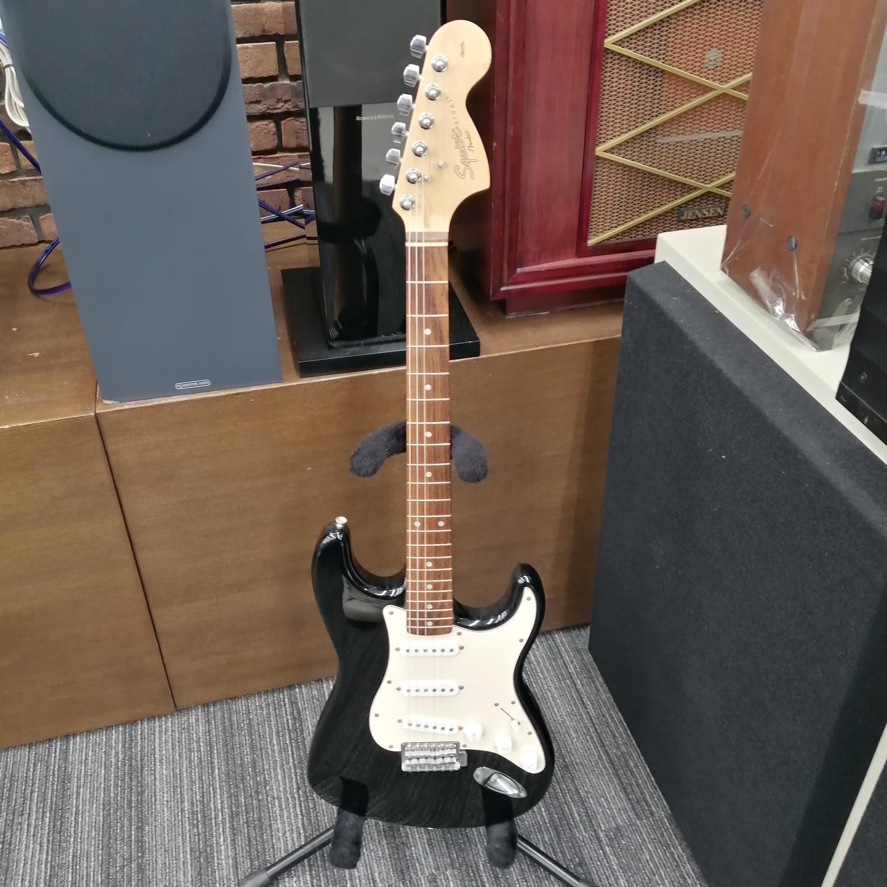 SQUIER SQ STRAT RW BLK Electric Guitar