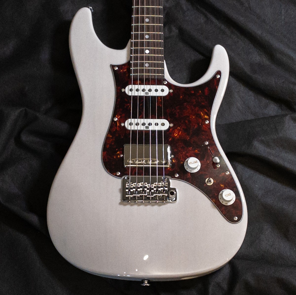 Ibanez AZ2204N AWD Antique White Blonde AZ Prestige Series 338441