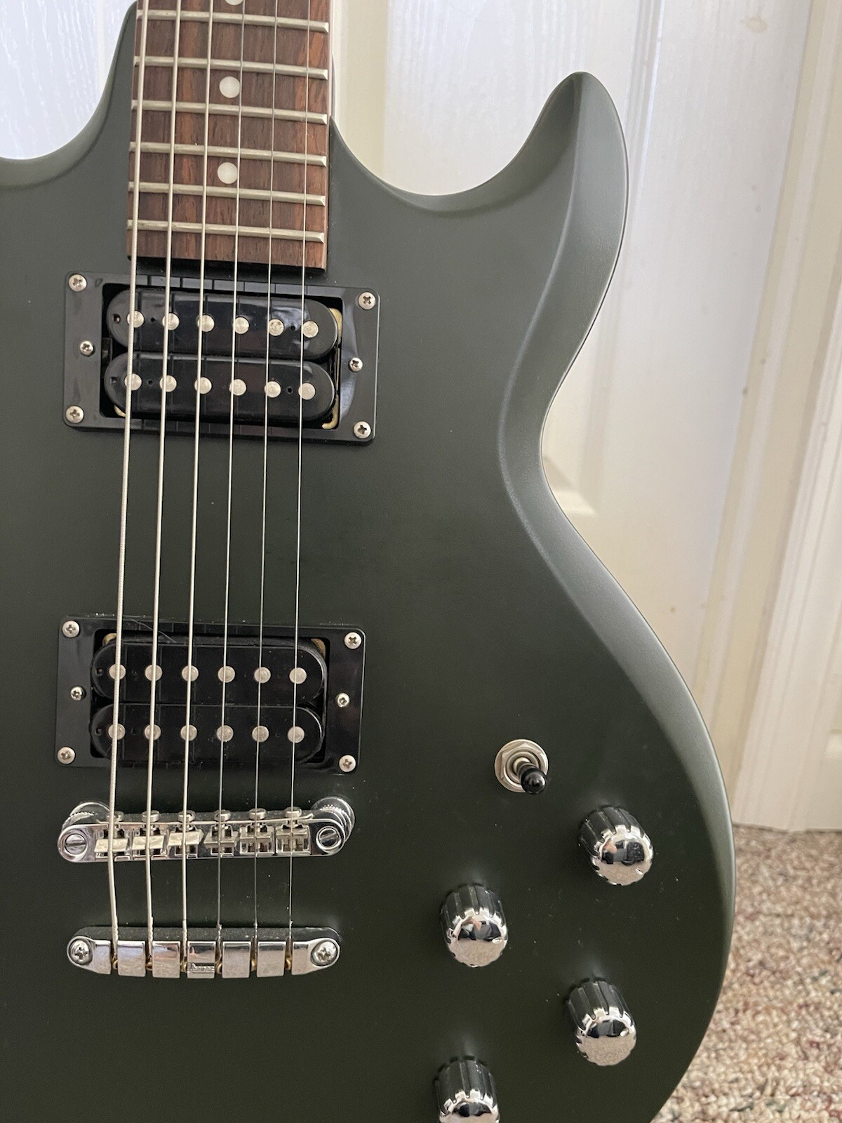 Ibanez Gio GAX70 GSF electric guitar. Dark Green Shadow Color.