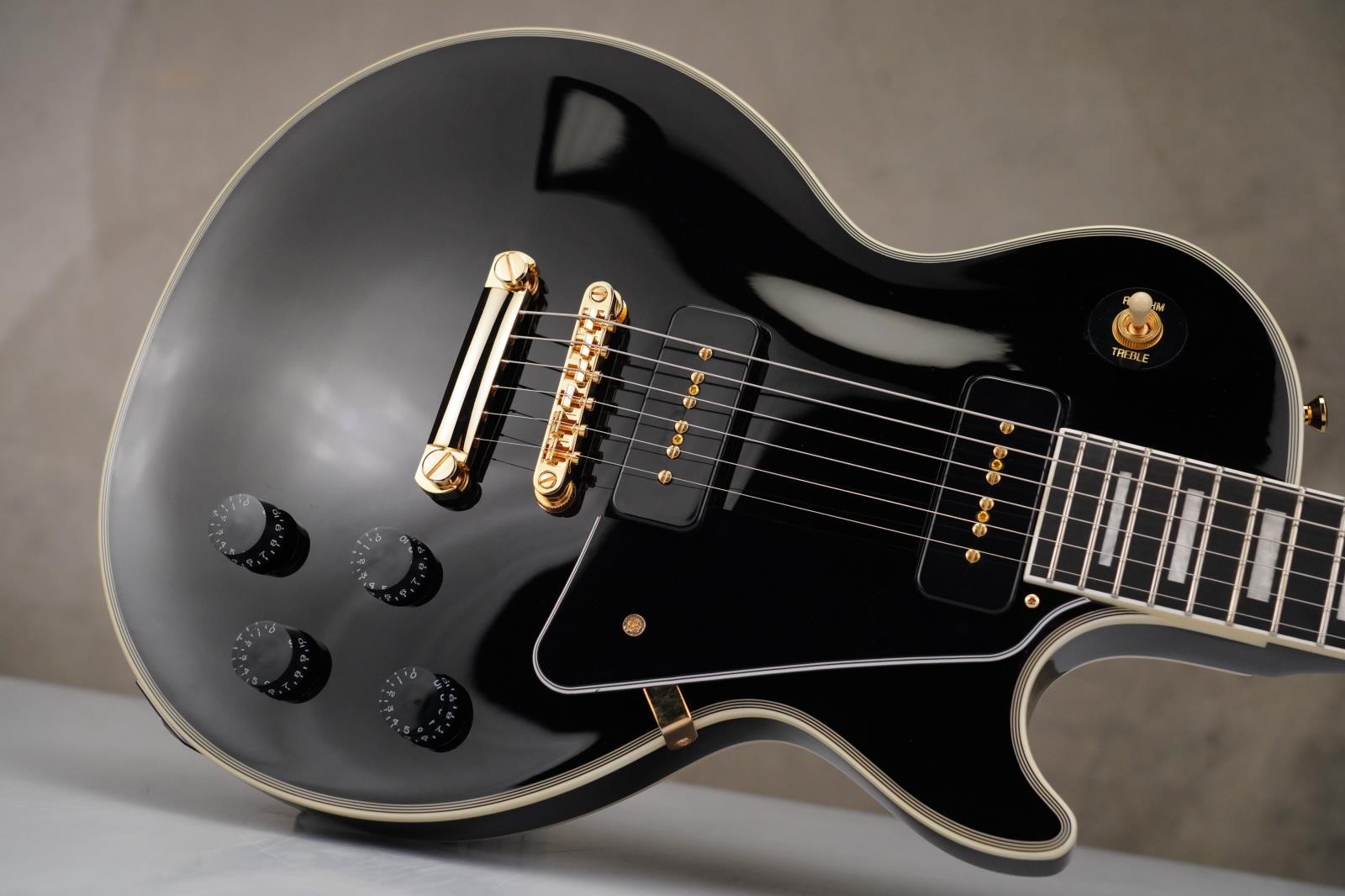 Epiphone Les Paul Custom Black w/ P90s Guitar Center w/ Case & Gig Bag #59252