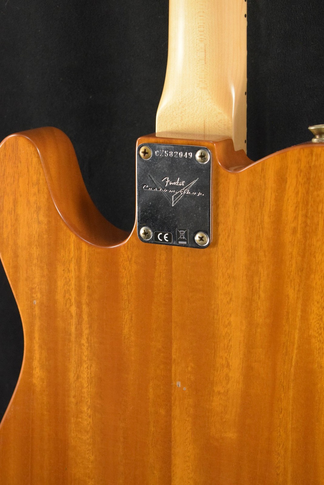 Fender Custom Shop ’68 Tele Thinline Journeyman Relic – Aged Natural Mahogany