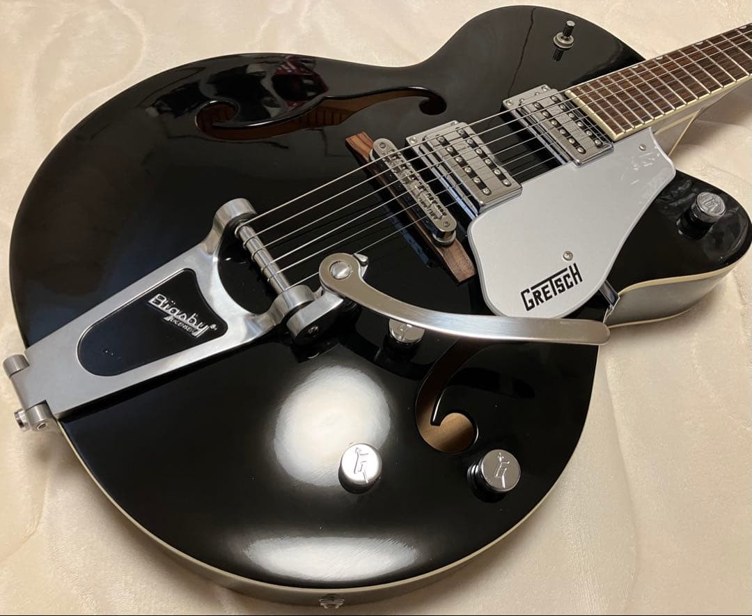Gretsch G5120 Electric Guitar Rose Red Bigsby 2011 Excellent Used
