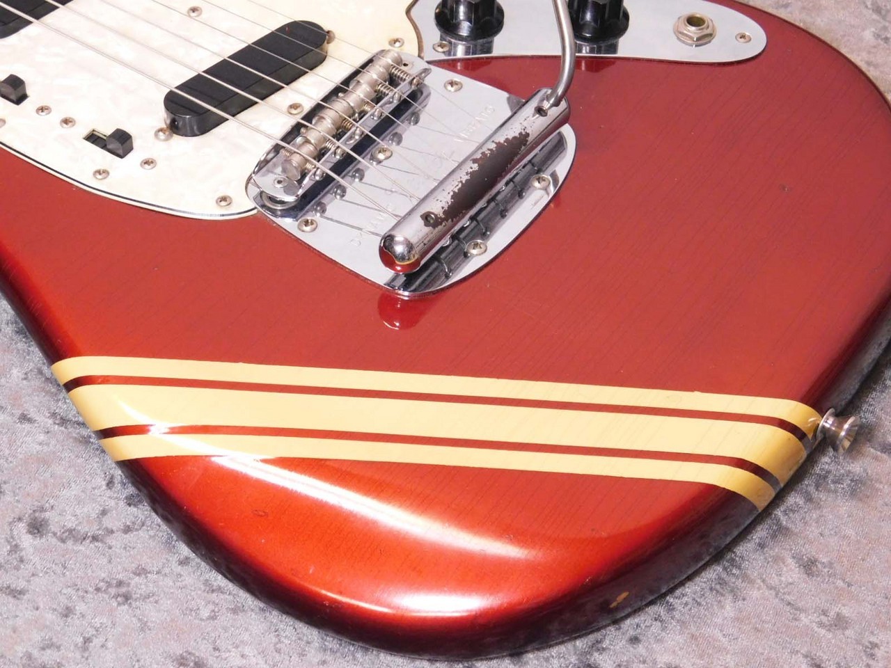 Fender Mustang Competition Red 3.30kg with Hard Case 1973 Electric Guitar